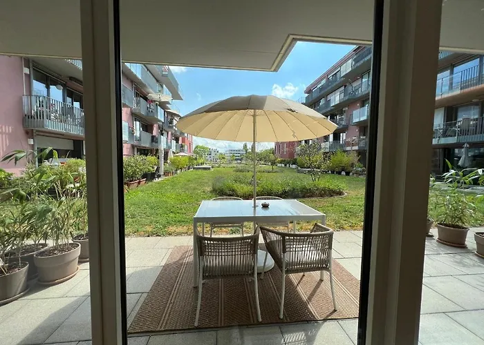 Urban Lodges - Studio Apartments Am Seerhein